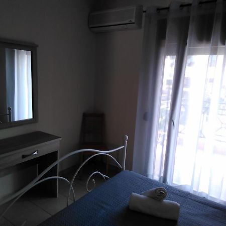 Chrusanthi'S Apartment Nea Skioni Esterno foto